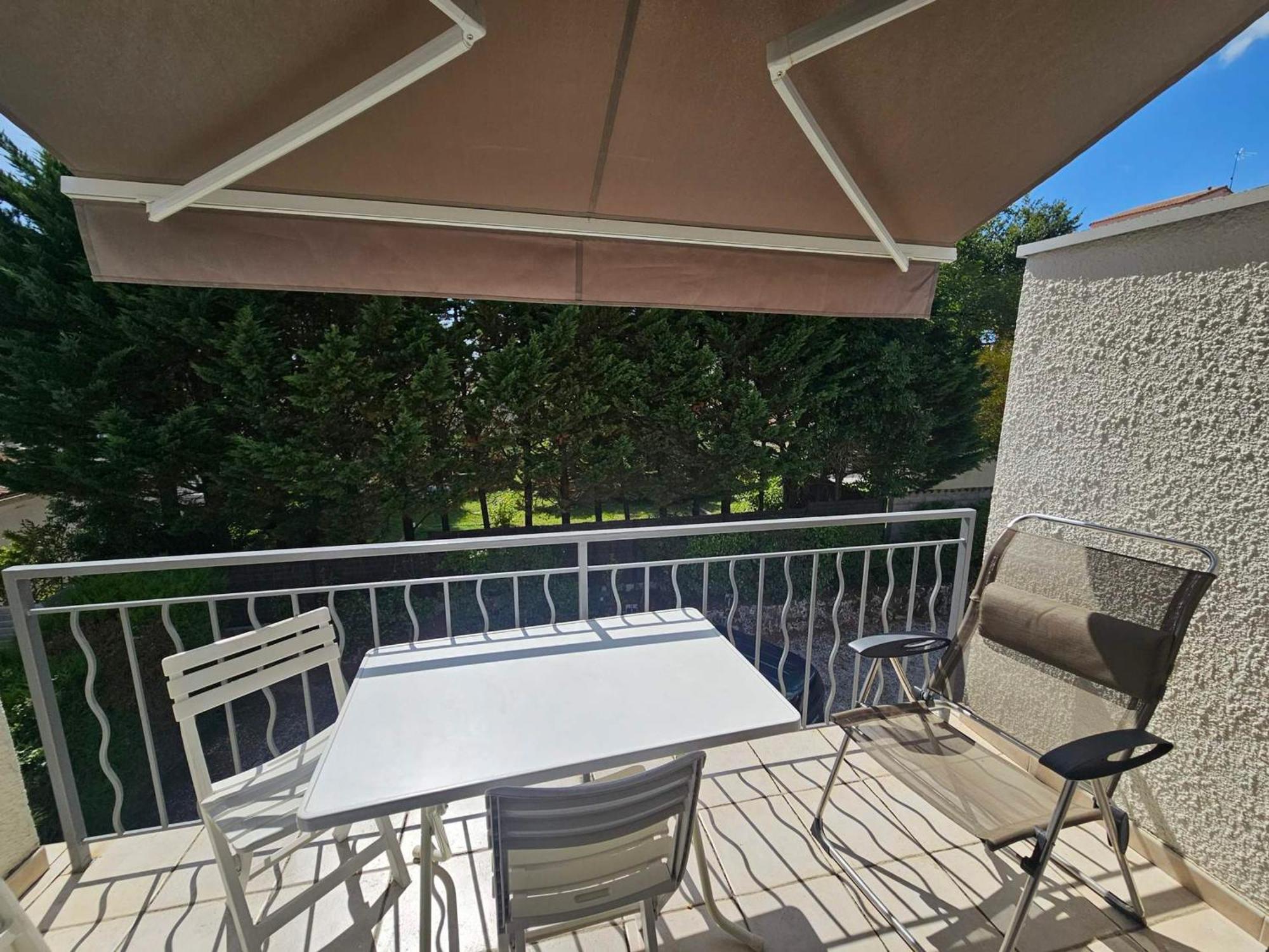4 Pers A Avec Balcon Et Parking Proche Du Chay - Fr-1-550-89 Apartment Royan